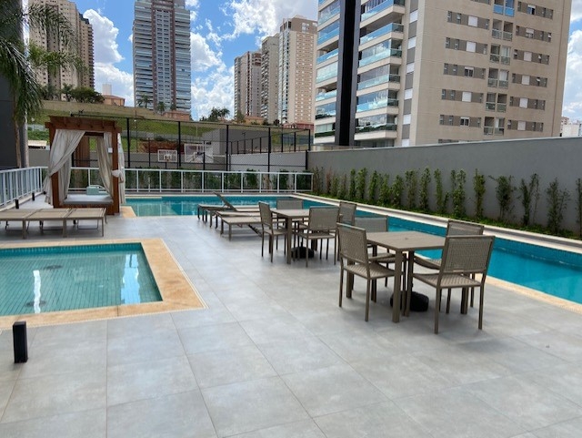 Apartamento à venda com 3 quartos, 130m² - Foto 11