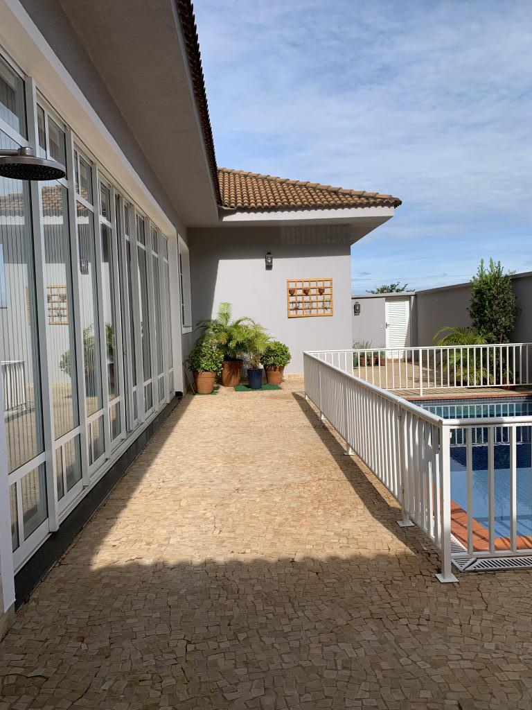 Casa de Condomínio à venda com 4 quartos, 640m² - Foto 12