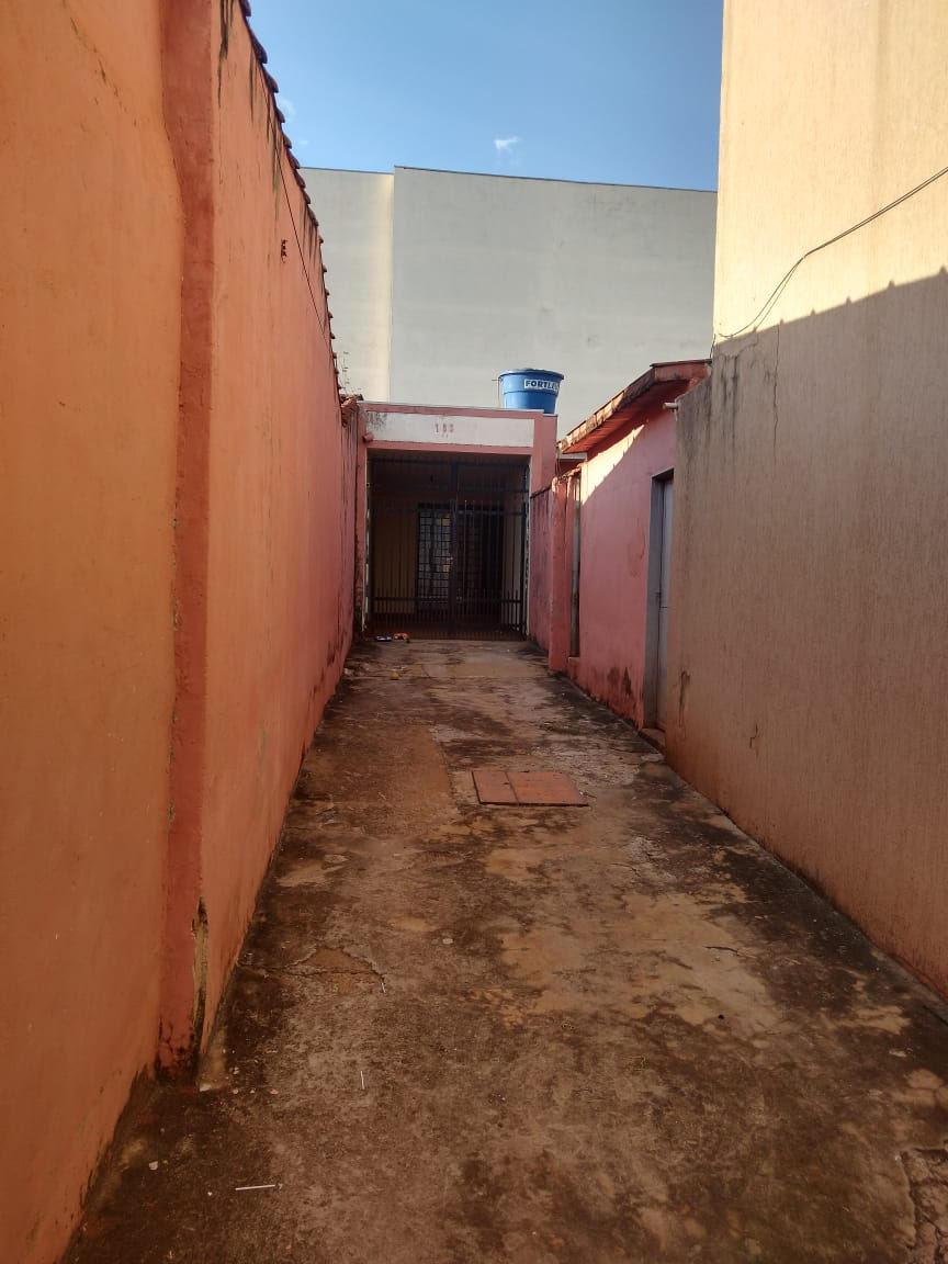 Casa à venda com 5 quartos, 250m² - Foto 28