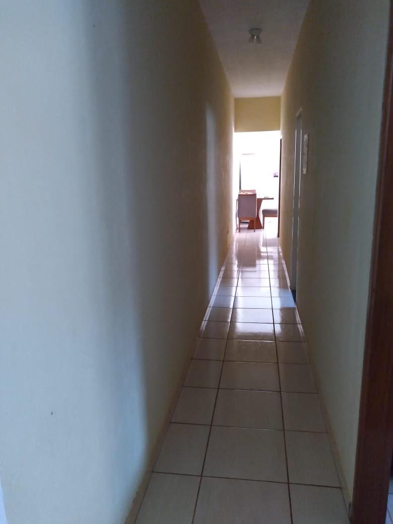 Casa à venda com 2 quartos, 72m² - Foto 3