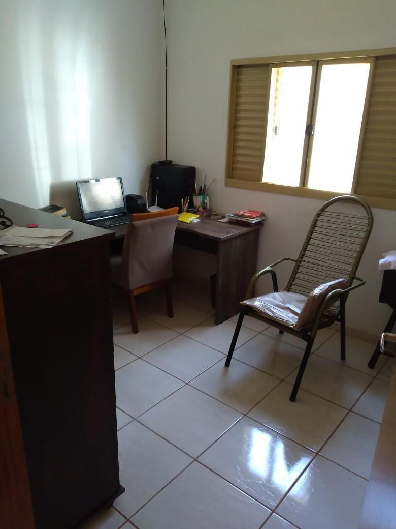 Casa à venda com 2 quartos, 72m² - Foto 4