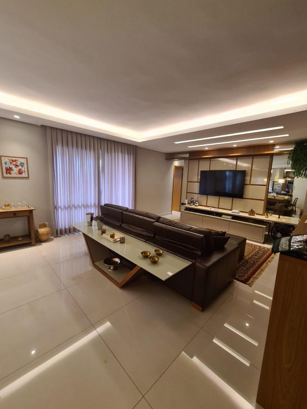 Apartamento, 3 quartos, 171 m² - Foto 1