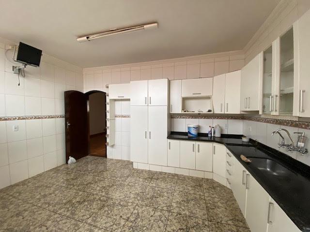 Casa à venda com 4 quartos, 281m² - Foto 6