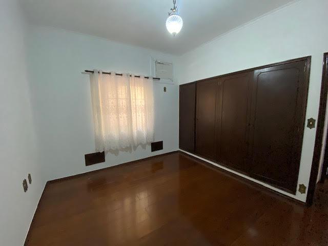 Casa à venda com 4 quartos, 281m² - Foto 11