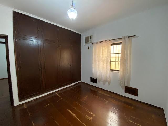 Casa à venda com 4 quartos, 281m² - Foto 15