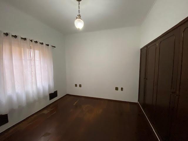 Casa à venda com 4 quartos, 281m² - Foto 16