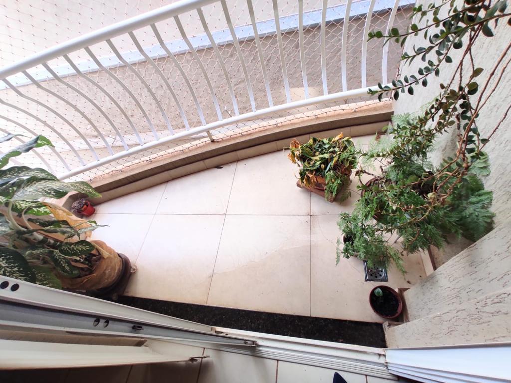 Apartamento à venda com 3 quartos, 100m² - Foto 3