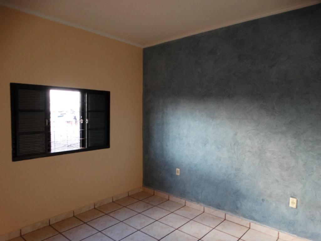Casa à venda com 6 quartos, 250m² - Foto 4