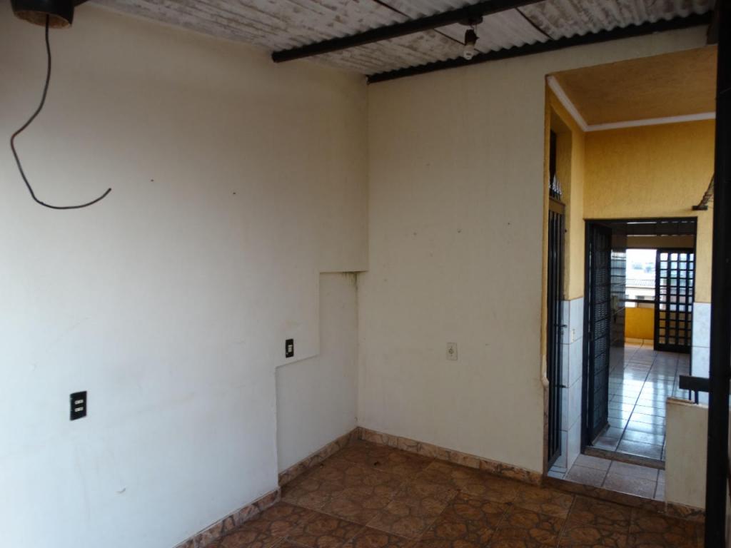 Casa à venda com 6 quartos, 250m² - Foto 11