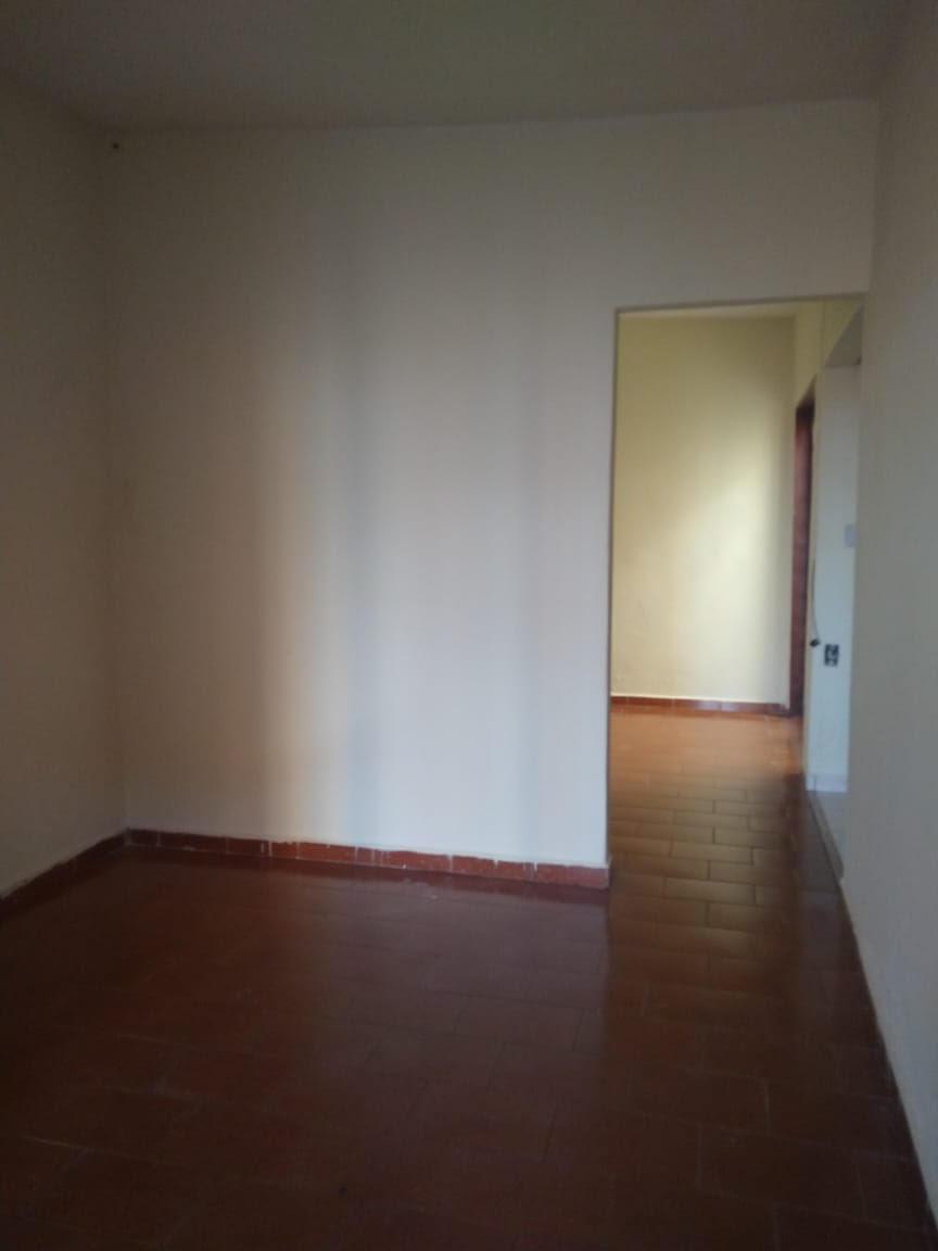 Casa à venda com 6 quartos, 250m² - Foto 21