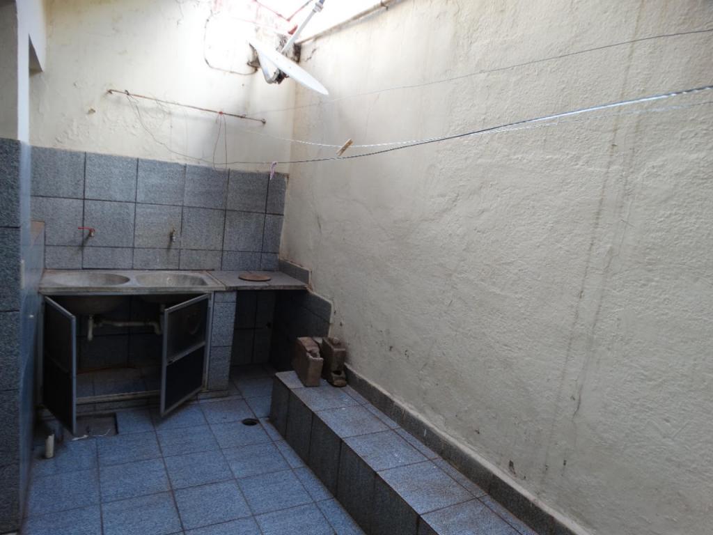 Casa à venda com 6 quartos, 250m² - Foto 30