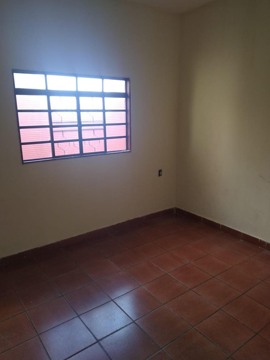 Casa à venda com 6 quartos, 250m² - Foto 31