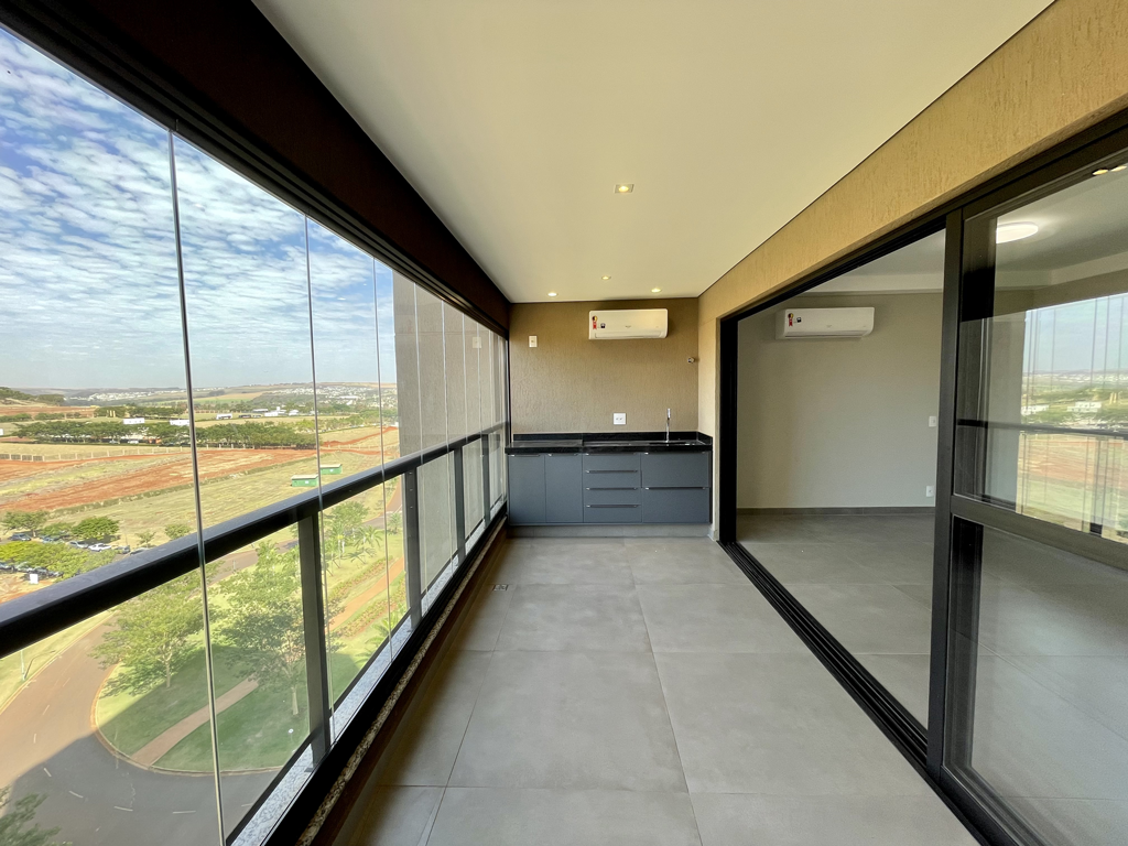 Apartamento em oportunidade Ed Versailles #1