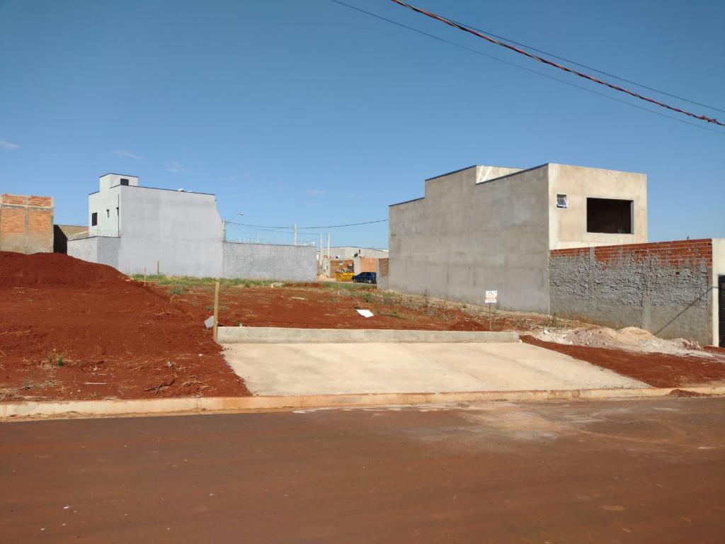 Terreno à venda, 200m² - Foto 1