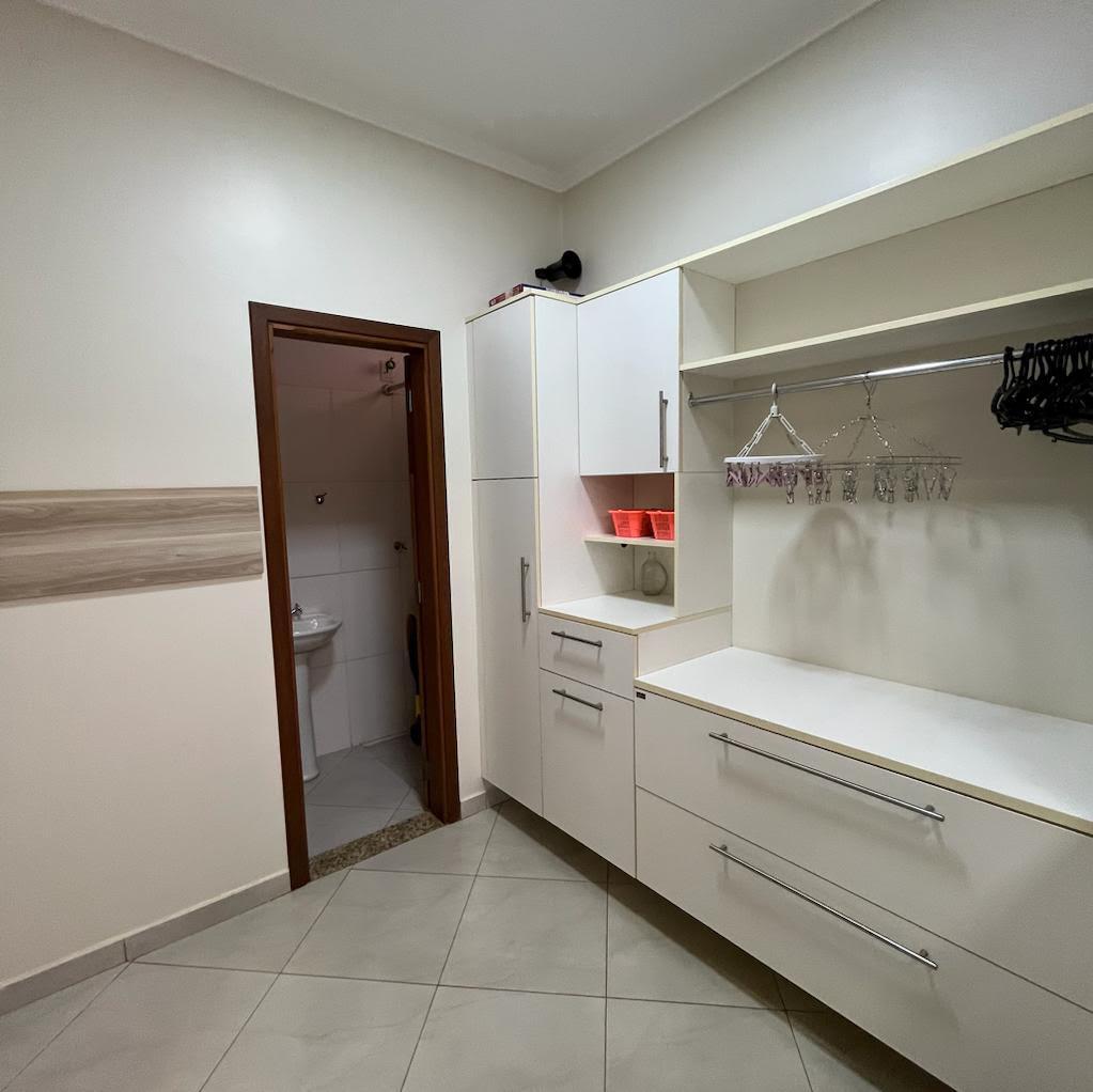 Casa, 4 quartos, 265 m² - Foto 33