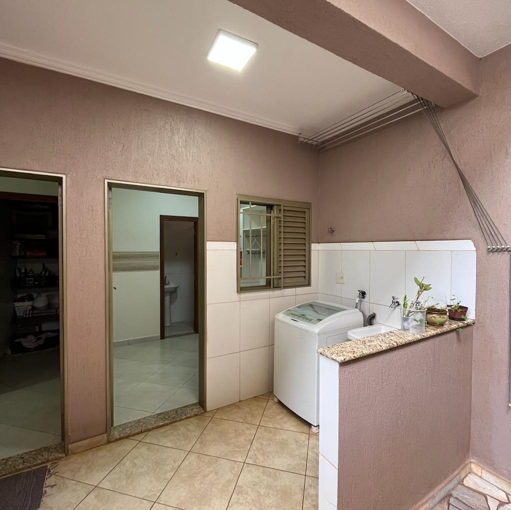 Casa, 4 quartos, 265 m² - Foto 38