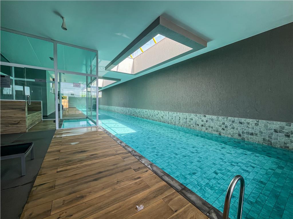 Apartamento à venda com 3 quartos, 196m² - Foto 2