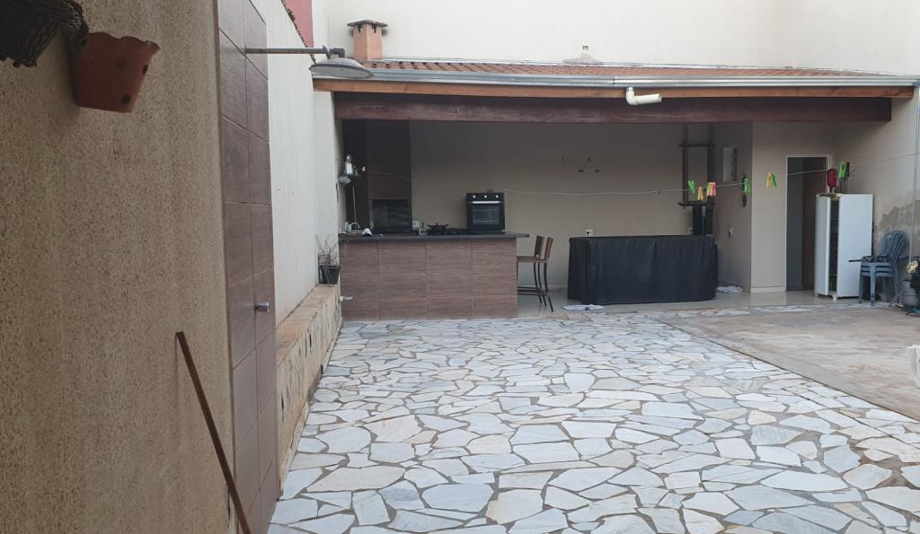 Casa, 2 quartos, 248 m² - Foto 1