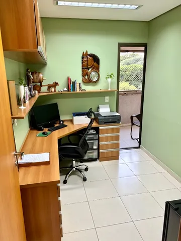 Apartamento à venda com 3 quartos, 137m² - Foto 4