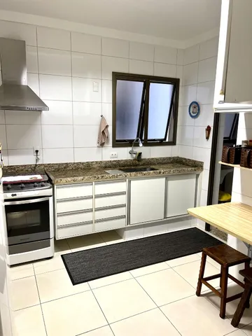 Apartamento à venda com 3 quartos, 137m² - Foto 12
