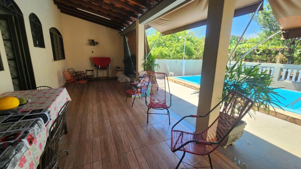 Chácara, 3 quartos, 700 m² - Foto 1