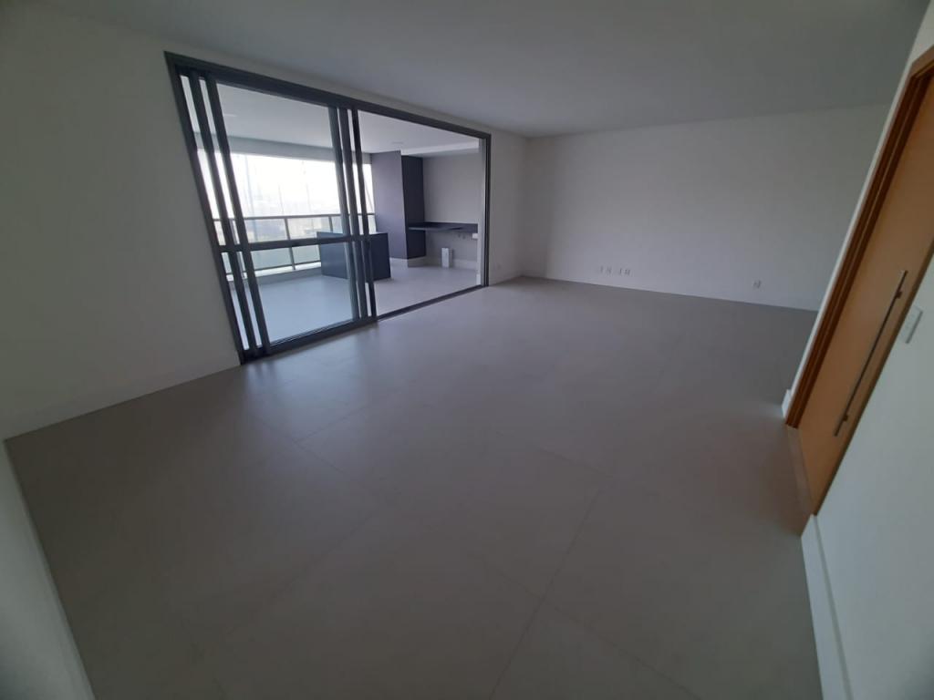 Apartamento, 3 quartos, 227 m² - Foto 1