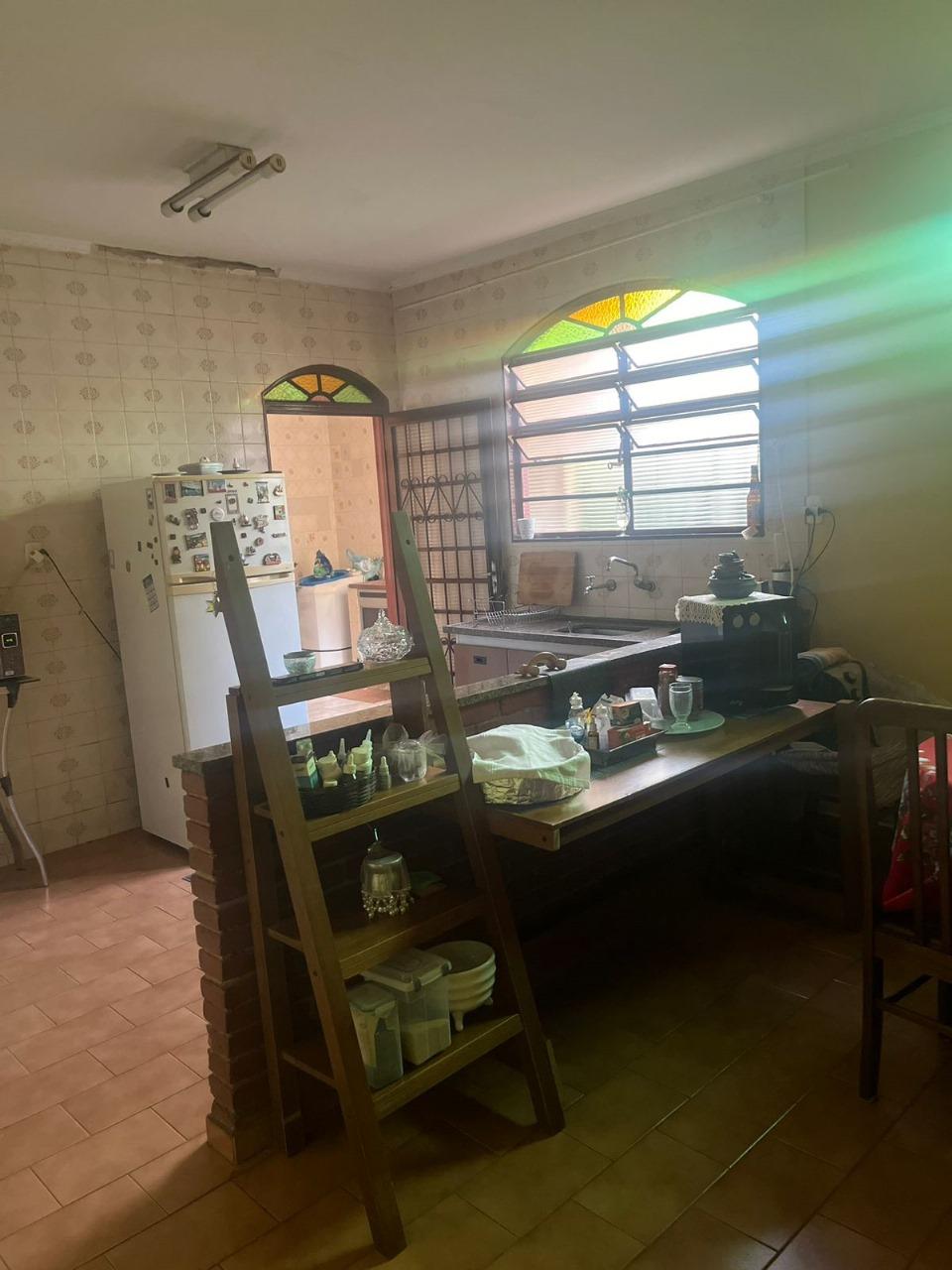 Casa, 3 quartos, 204 m² - Foto 2