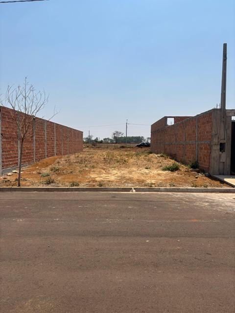 Terreno à venda, 240m² - Foto 1