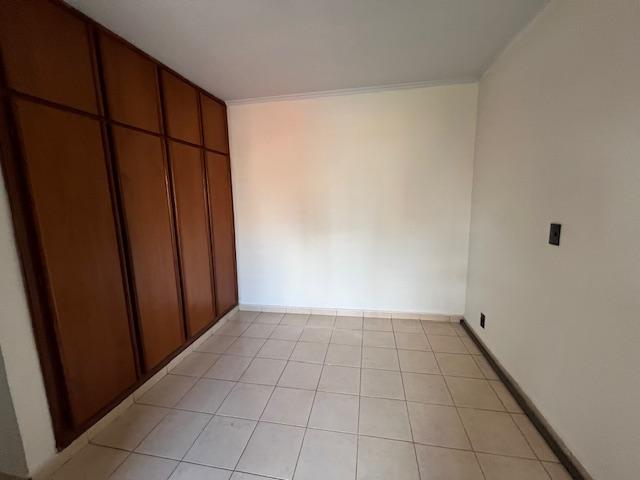 Apartamento à venda com 3 quartos, 87m² - Foto 4