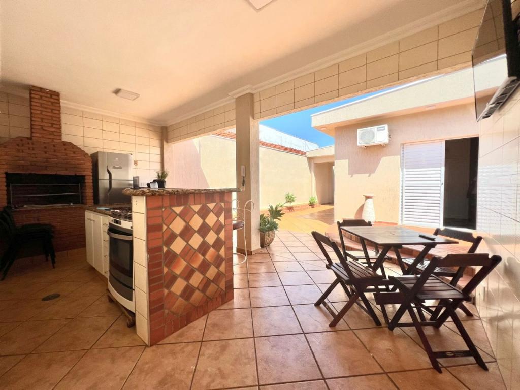 Casa, 4 quartos, 250 m² - Foto 3