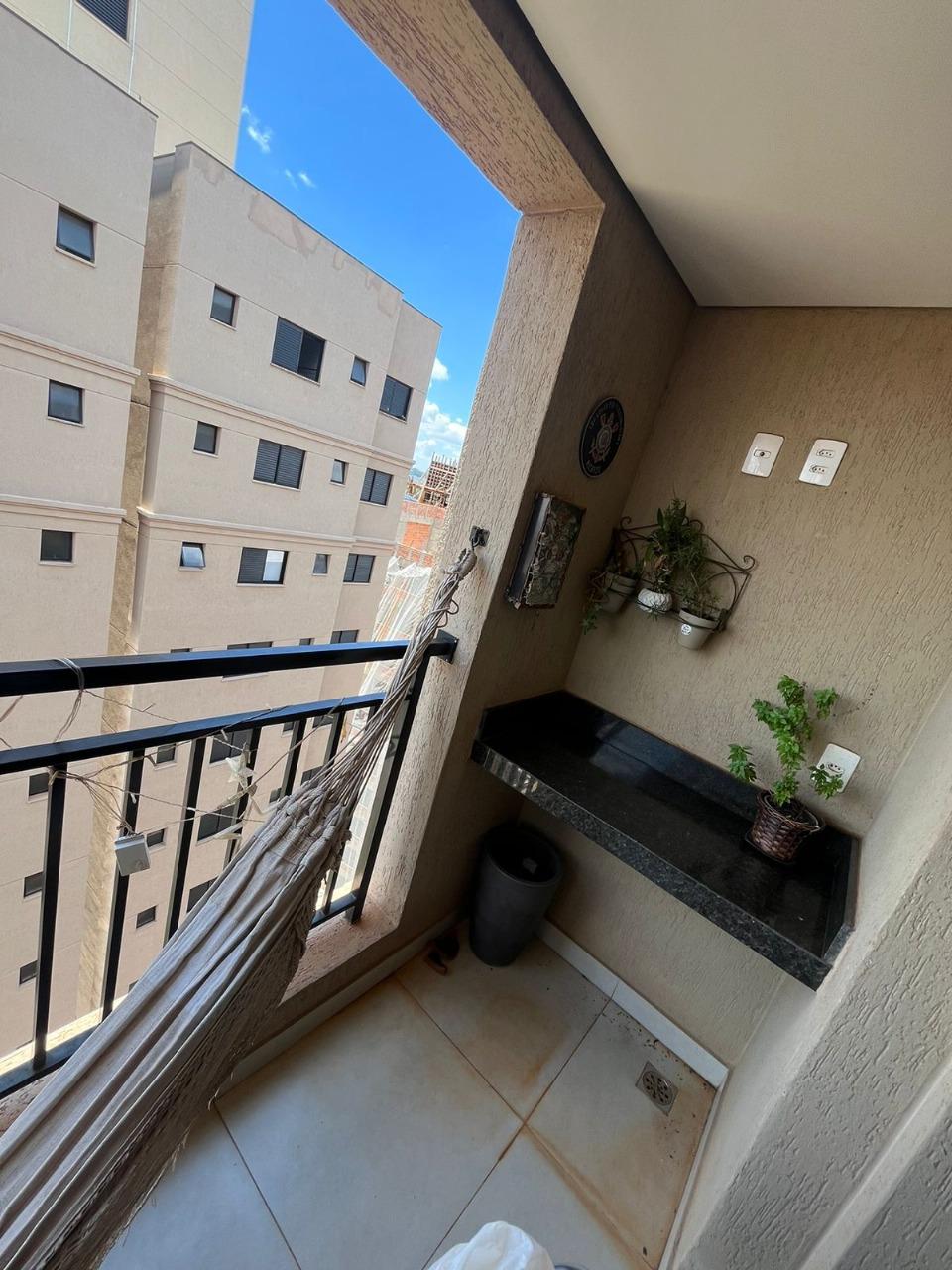 Apartamento à venda com 2 quartos, 62m² - Foto 3