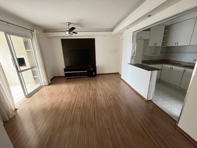 Apartamento à venda com 3 quartos, 78m² - Foto 1