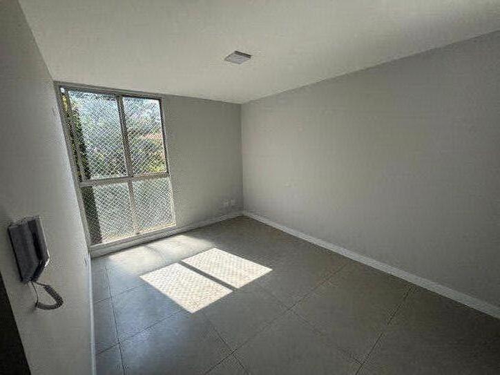 Apartamento à venda com 3 quartos, 70m² - Foto 3