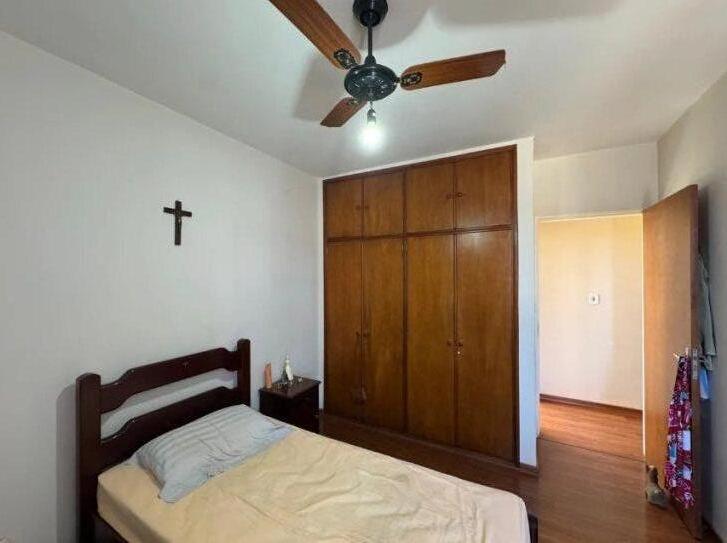 Apartamento à venda com 2 quartos, 77m² - Foto 3