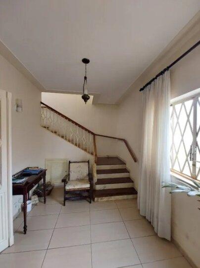 Casa à venda com 3 quartos, 303m² - Foto 10