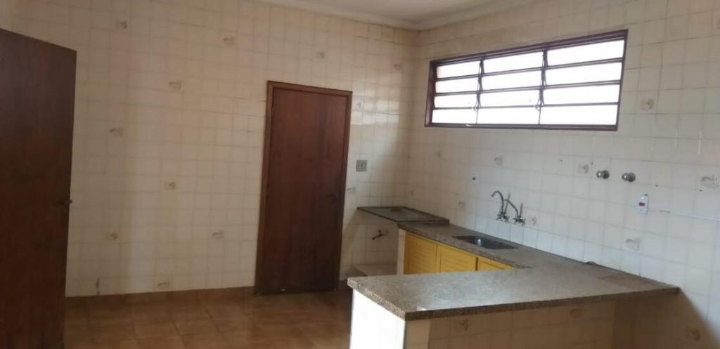 Casa, 5 quartos, 261 m² - Foto 4