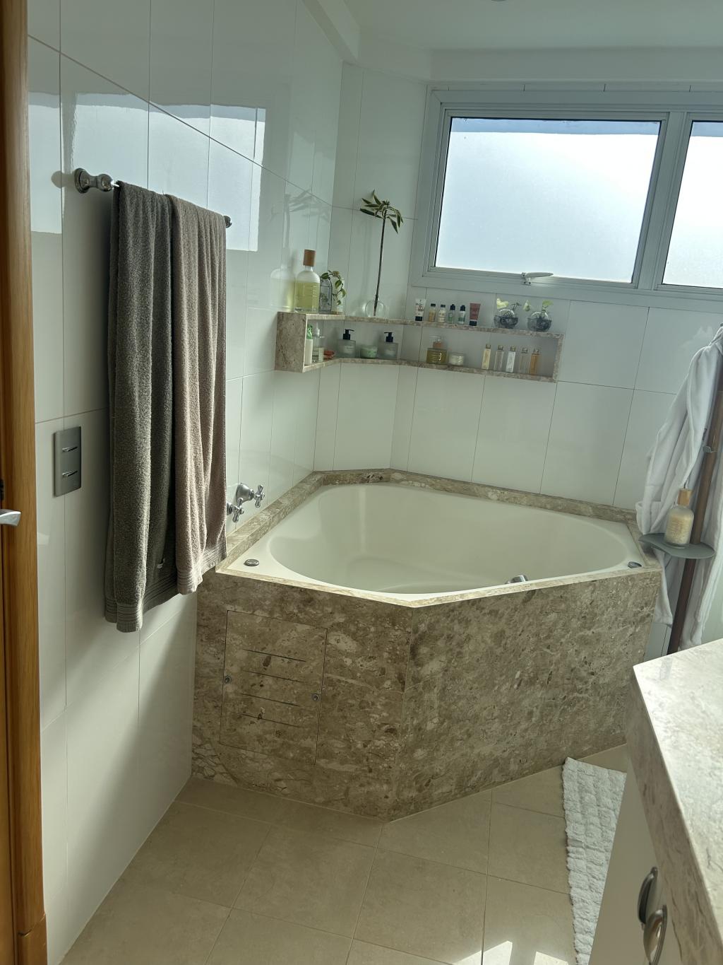 Apartamento à venda com 3 quartos, 249m² - Foto 6