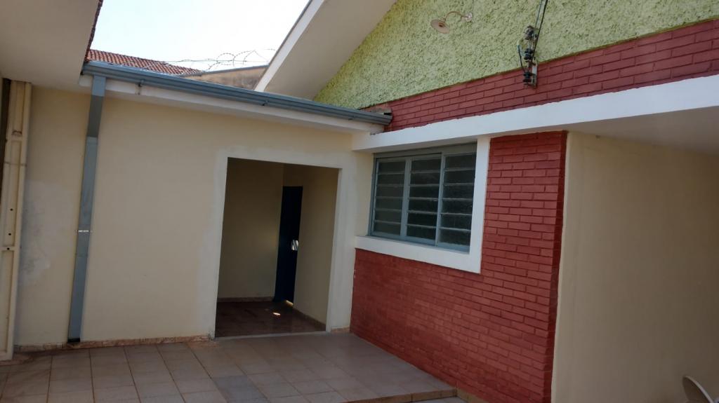 Casa à venda com 5 quartos, 171m² - Foto 1