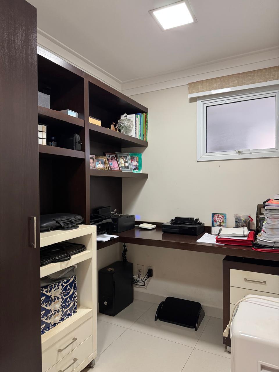 Apartamento à venda com 3 quartos, 202m² - Foto 6