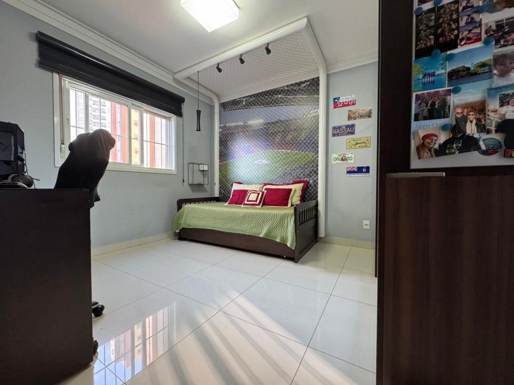 Apartamento à venda com 3 quartos, 202m² - Foto 12