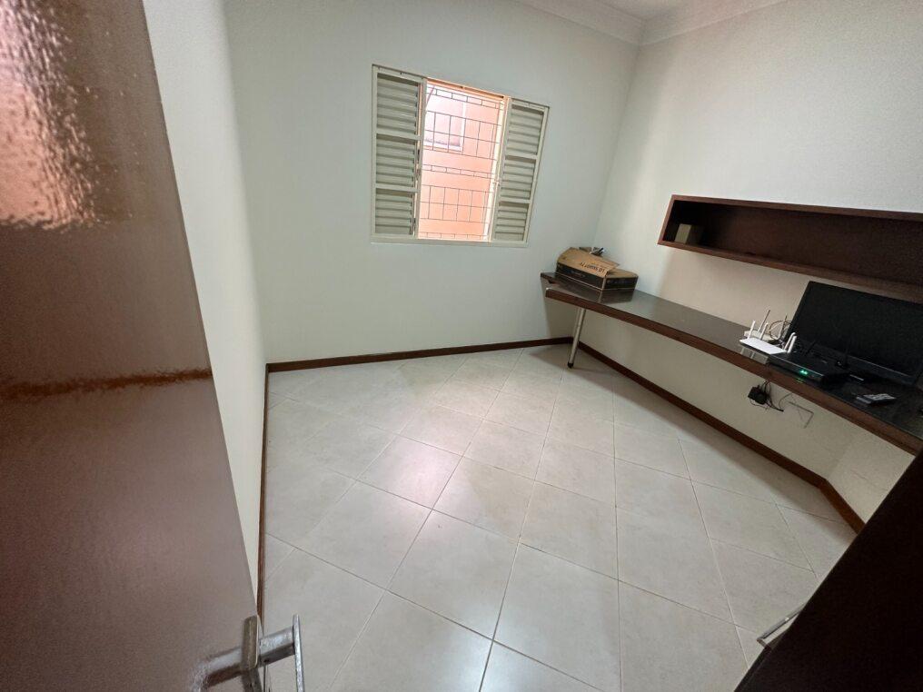 Casa à venda com 5 quartos, 324m² - Foto 25