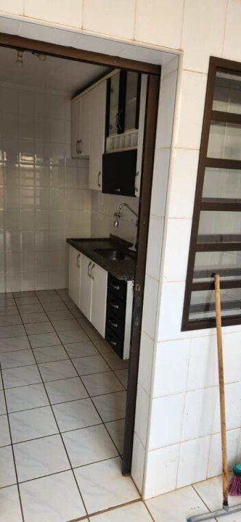 Apartamento à venda com 3 quartos, 93m² - Foto 4
