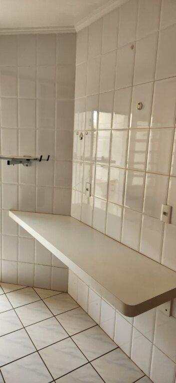 Apartamento à venda com 3 quartos, 93m² - Foto 7