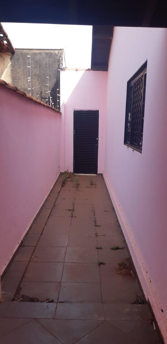 Casa à venda com 2 quartos, 85m² - Foto 3
