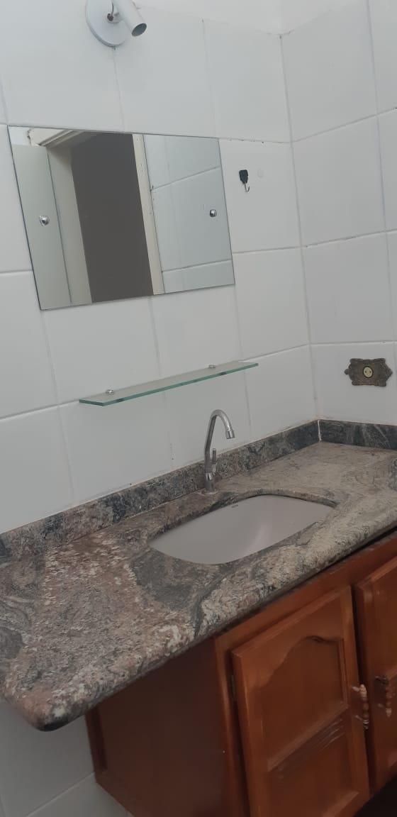 Casa à venda com 2 quartos, 85m² - Foto 4