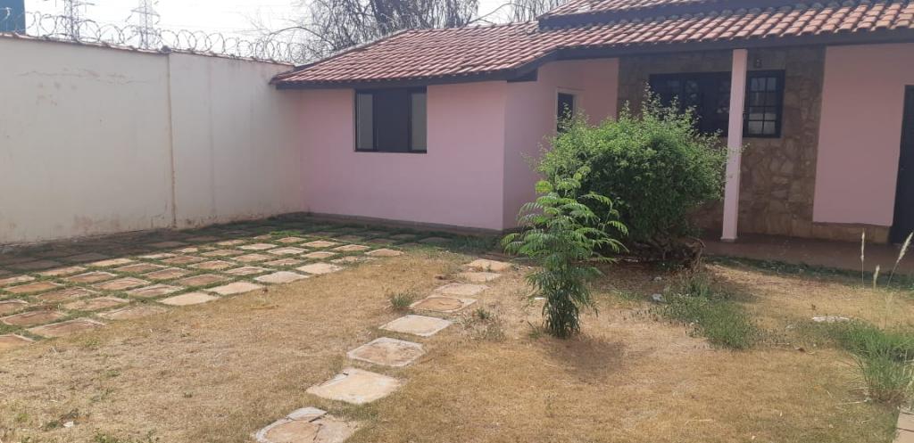 Casa à venda com 2 quartos, 85m² - Foto 1