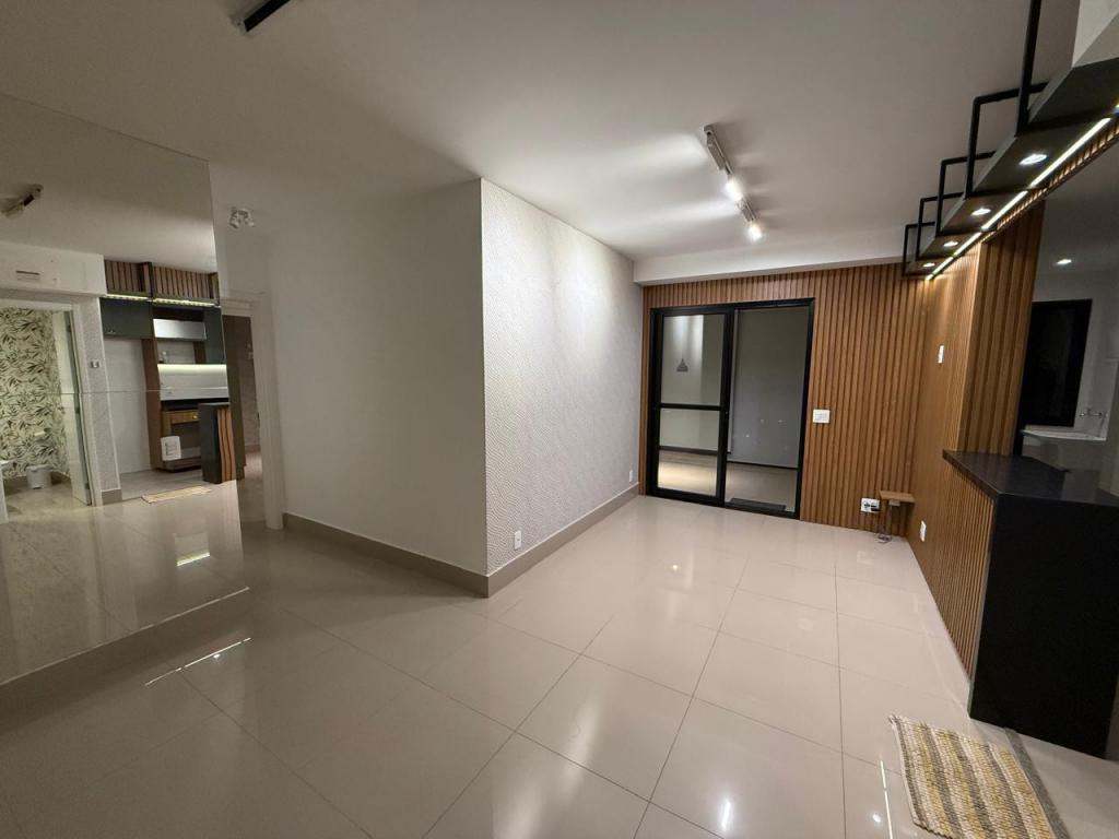 Apartamento à venda com 3 quartos, 96m² - Foto 1