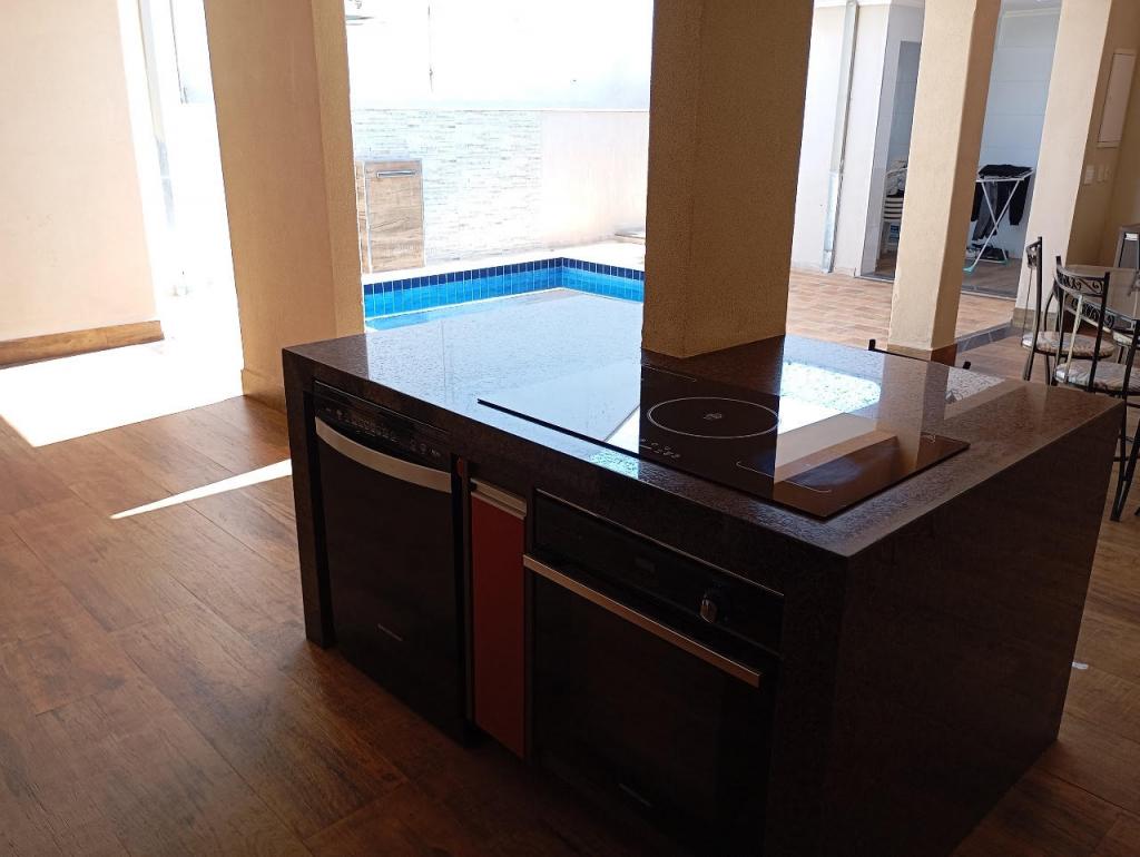 Linda casa no Campos Eliseos com 2 quartos sendo 1 suite #33