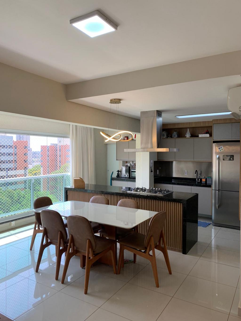 Apartamento à venda com 3 quartos, 115m² - Foto 1