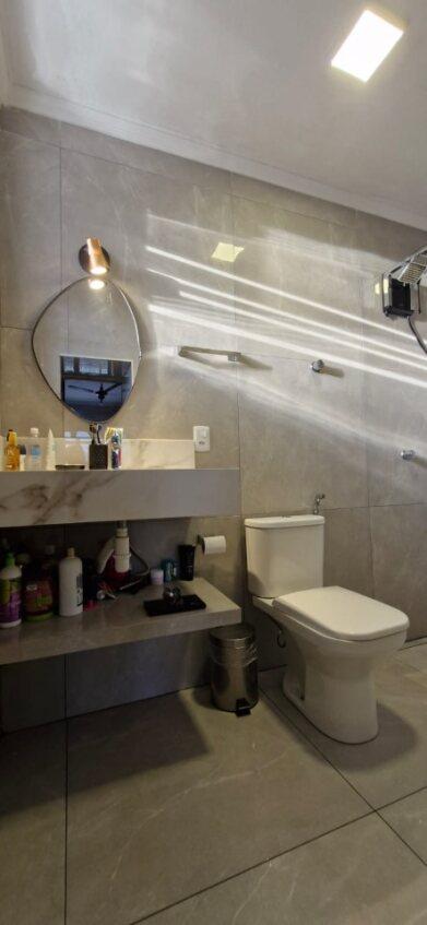 Casa à venda com 4 quartos, 249m² - Foto 13